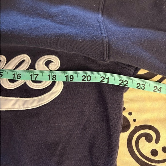 Vintage rare majestic tag
Yankees embroidered 
Front & sleeve logo 
Comfortable - Picture 7 of 9